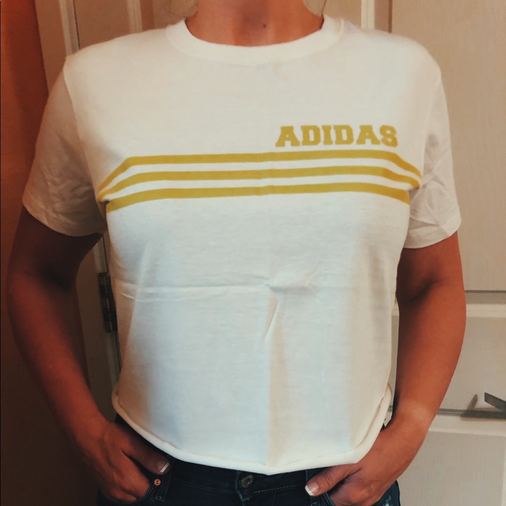 ✰ adidas crop top ! ✰